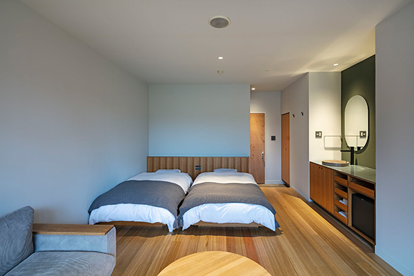 LODGE